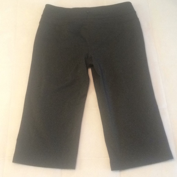 Prana dark grey straight-fit capri leggings Sz M - Picture 3 of 4